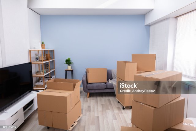 home-moving-istockphoto-1180605255